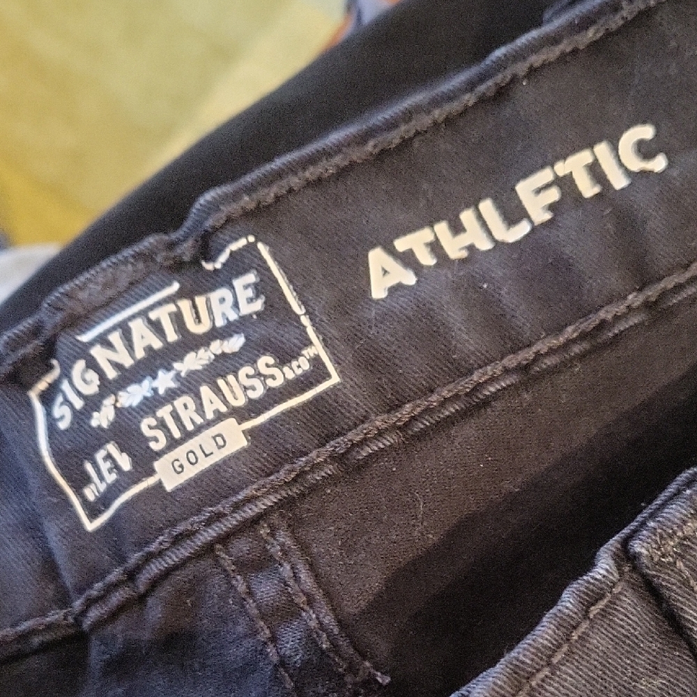 Levi's Signature Men's Dark Jeans